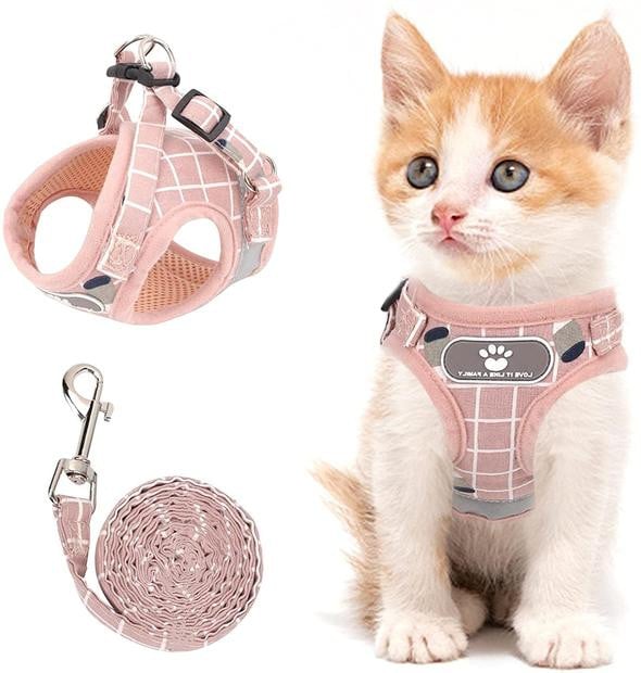 Cat &amp; Dog Harness and Leash Set with Reflective Strip Adjustable Soft