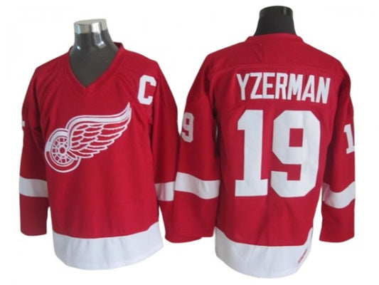 Detroit Red Wings #19 Steve Yzerman 2002 Vintage CCM Jersey - Red