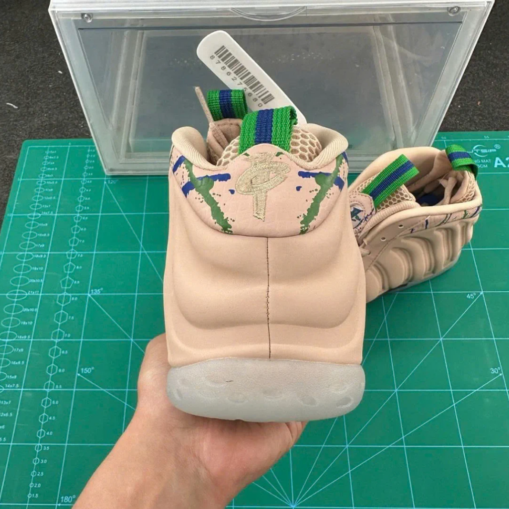 Air Foamposite One Particle Beige Shoes Sneakers