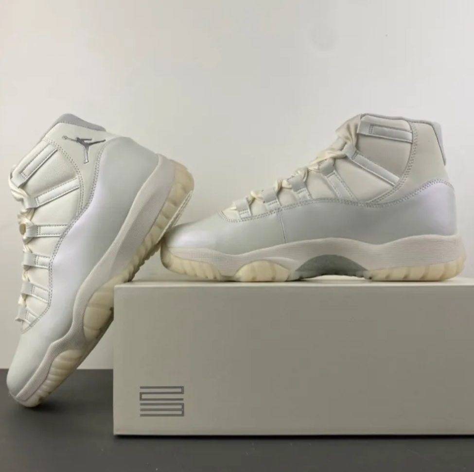 Air Jordan 11 Pearl Shoes Sneaker
